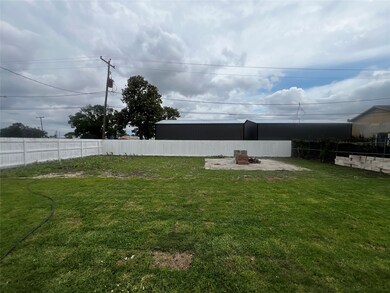 Huge yard for gardening