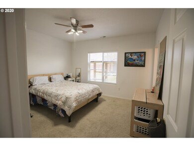 Bedroom, Primary