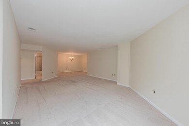 3041 Fallstaff Rd unit 204D, Baltimore, MD 21209 - photo 5