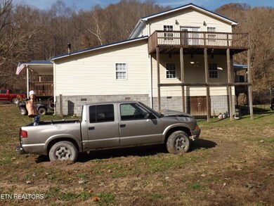 85 Bairds Ln, Evarts, KY 40828 - photo 4