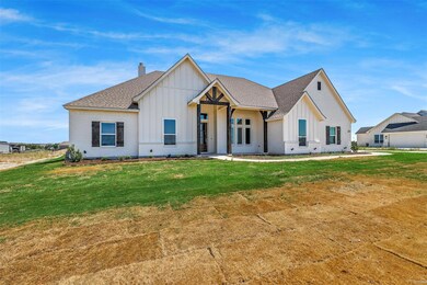 435 Red Bird Dr, Springtown, TX 76082 - photo 3