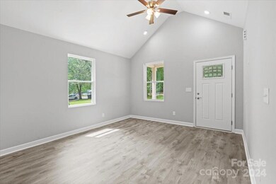 1003 Brown Summit Ave, Statesville, NC 28677 - photo 4