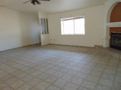 223 Winchester Ct, Alamogordo, NM 88310 - photo 4
