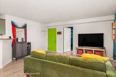 08-488RiverViewDr402_24020709