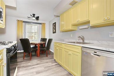 259 Collignon Way unit 3A, Rivervale, NJ 07675 - photo 6