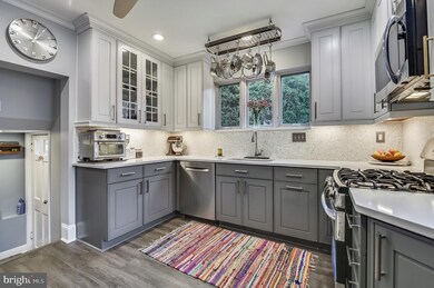 605 Stoneleigh Rd, Baltimore, MD 21212 - photo 5