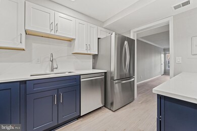 7640 Tremayne Place unit 110, McLean, VA 22102 - photo 6