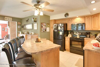 06 - 2812 Cooley Dr Lansing - Small