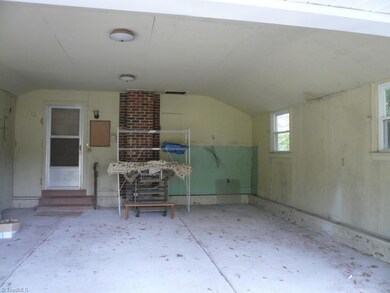 834 Lawsonville Ave, Reidsville, NC 27320 - photo 2