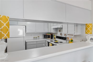 2012 Mesquite Ln unit 304, Laughlin, NV 89029 - photo 6