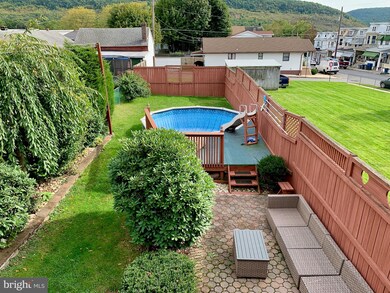 404 E Union St, Tamaqua, PA 18252 - photo 5