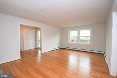 5937 Kimble Ct, Falls Church, VA 22041 - photo 5