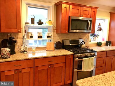 310 E Center Ave, Maple Shade, NJ 08052 - photo 7