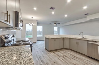 13313 Tetris Dr unit B, Houston, TX 77048 - photo 5