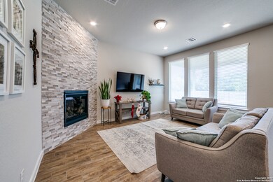 10618 Far Reaches Ln, Helotes, TX 78023 - photo 6