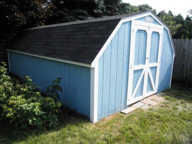 735 Hunt St, Lowell, MI 49331 - photo 5