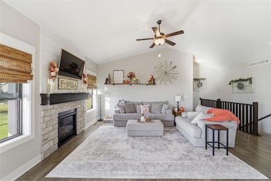 1404 S 10th St, Adel, IA 50003 - photo 7