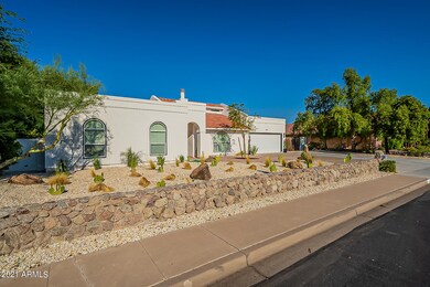 512 W Summit Place, Chandler, AZ 85225 - photo 2