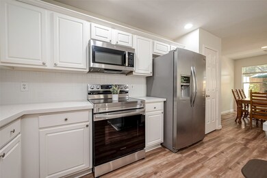 34 N Walden Elms Cir, Spring, TX 77382 - photo 7