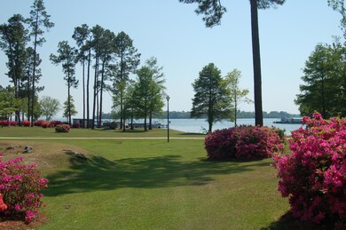 CONDO GROUNDS 3