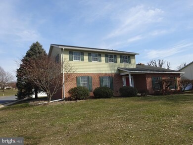 435 Catherine St, Greencastle, PA 17225 - photo 2