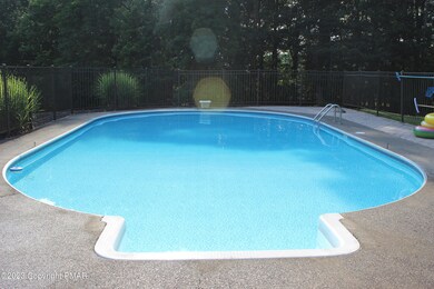 171 Mountain View Dr, Stroudsburg, PA 18360 - photo 7