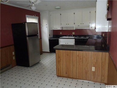 144 Polly Dr unit 32, Statesville, NC 28625 - photo 2