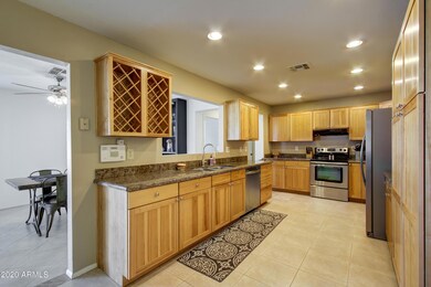 004_Kitchen