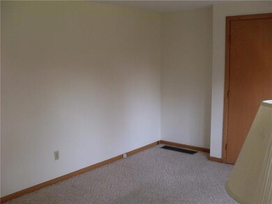 5485 Rockwood Ct unit 31, Columbus, OH 43229 - photo 3