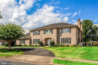 6305 Dunaway Ct, McLean, VA 22101 - photo 2