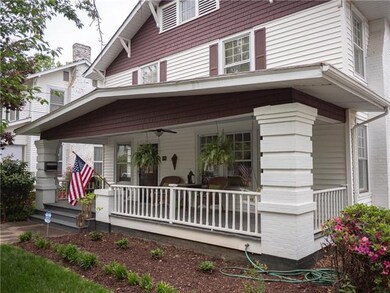 425 Walnut St, Statesville, NC 28677 - photo 2