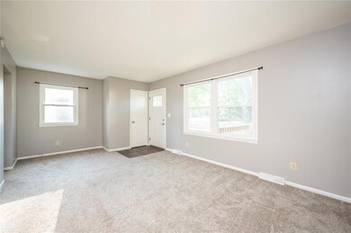 336 E Columbus Ave, Des Moines, IA 50315 - photo 4