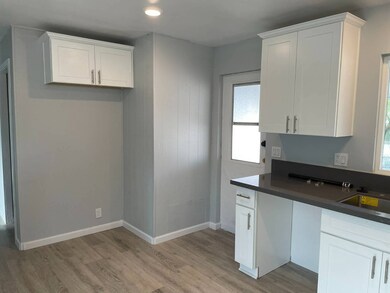 1455 S State St unit 28, Hemet, CA 92543 - photo 5