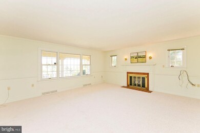 1625 Pondview Dr, Winchester, VA 22601 - photo 5