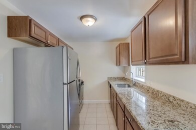 6304 Carrington Ct, Capitol Heights, MD 20743 - photo 3