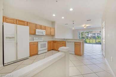 925 Hampton Cir unit 105, Naples, FL 34105 - photo 5