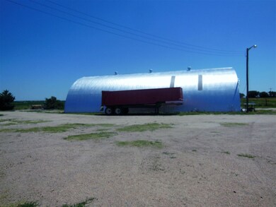 8461 W Platte Valley Rd, North Platte, NE 69101 - photo 5