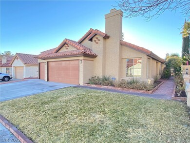 3313 Surfline Dr, Las Vegas, NV 89117 - photo 5