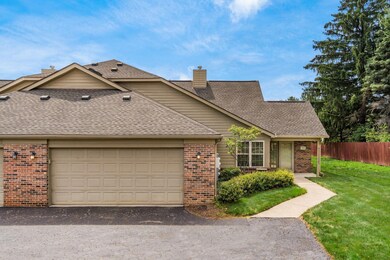 002_584 Buckthorn Way - 002-2
