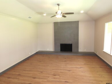 9007 9007 Pleasant Hill Cir, Tyler, TX 75707 - photo 5