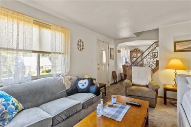 Living room with lots of light and space for enter