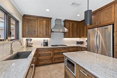 6776 Patrick Cir, Dallas, TX 75214 - photo 4