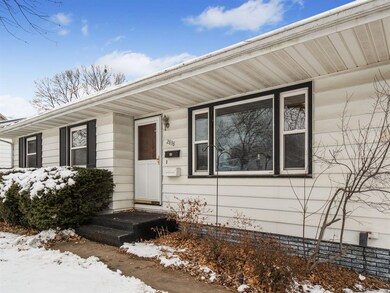 2838 Sue Ln NW, Cedar Rapids, IA 52405 - photo 5