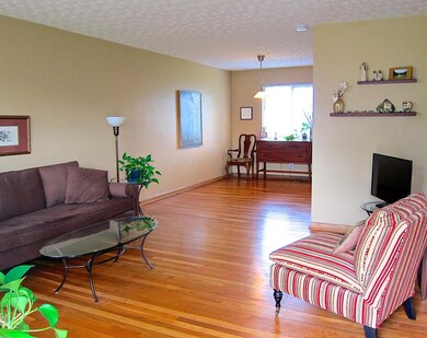 Living Room/Dining Room