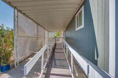 Juanita-09