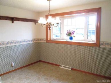 Kitchen LARGE EAT IN KITCHEN WITH BEAUTIFUL BAY WI