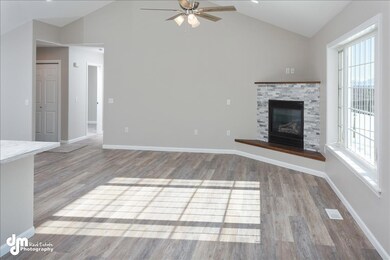 Living Room_DMD_7406