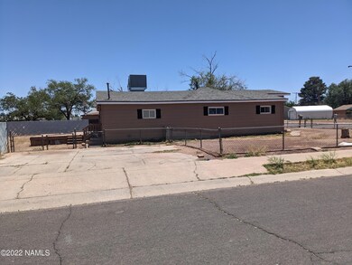 622 W Fleming Ave, Winslow, AZ 86047 - photo 4