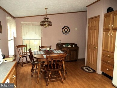 136 Greenbriar Cir, Lancaster, PA 17603 - photo 6