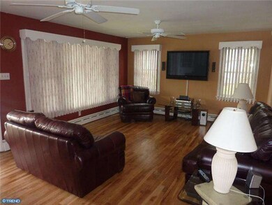 840 Walnut St, Coatesville, PA 19320 - photo 4